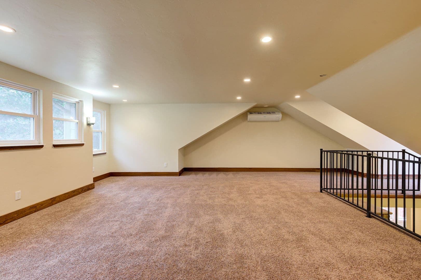 Edmond House: 2429 Cedar Oak Dr