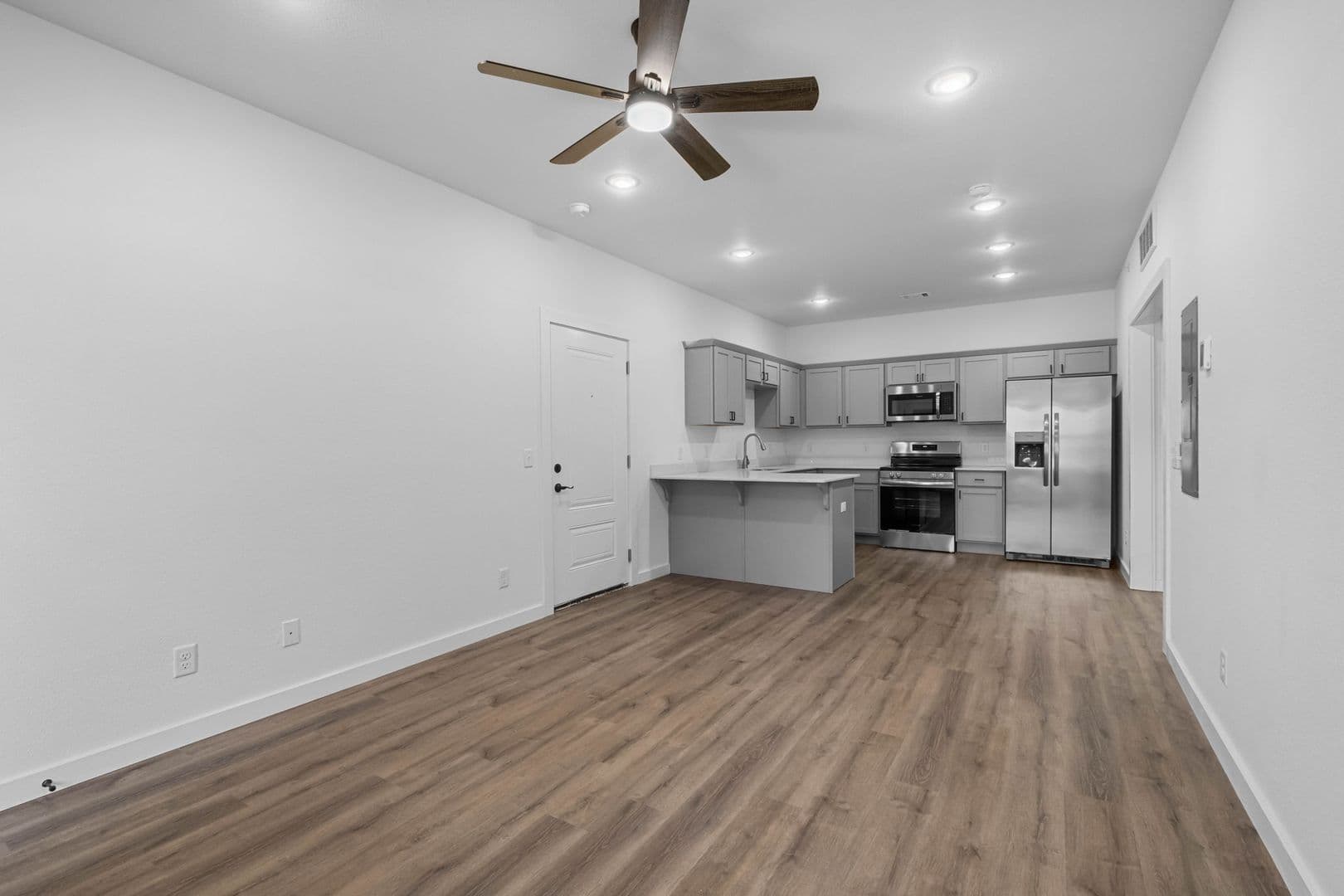 Fayetteville Apartment: 1096 S Bacardi Ave