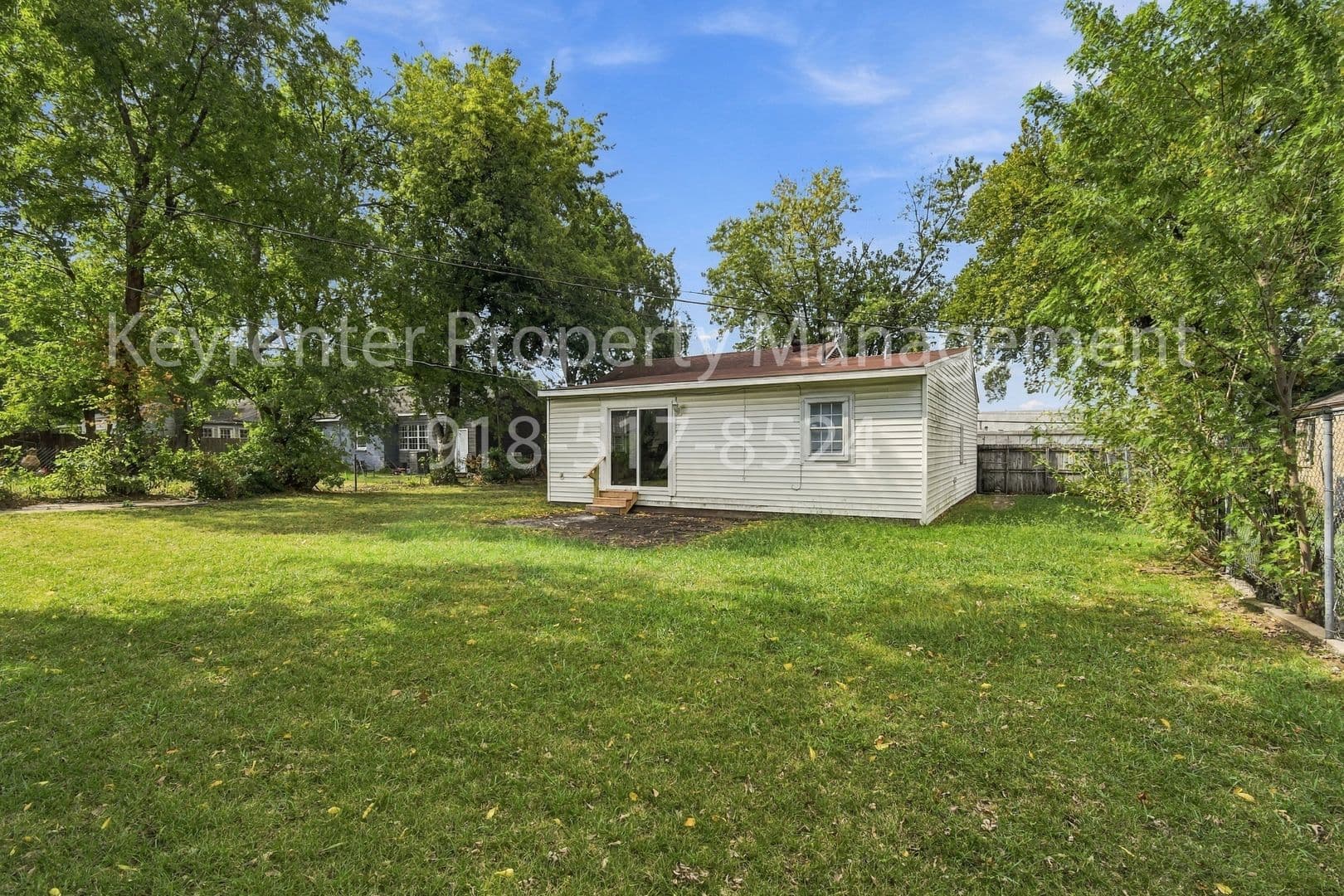 Tulsa House: 35 S Joplin Ave
