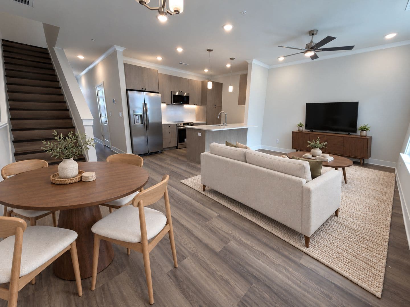 Rogers Townhome: 3615 W Persimmon St