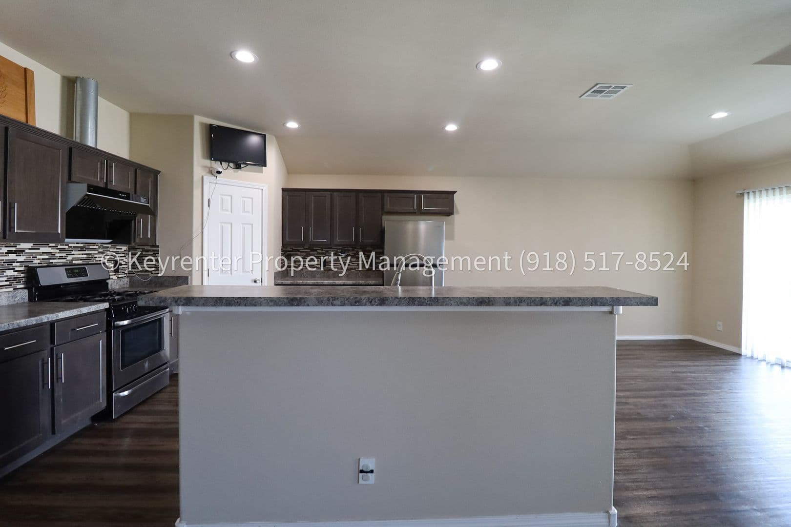 Bixby House: 6057 E 147th St S