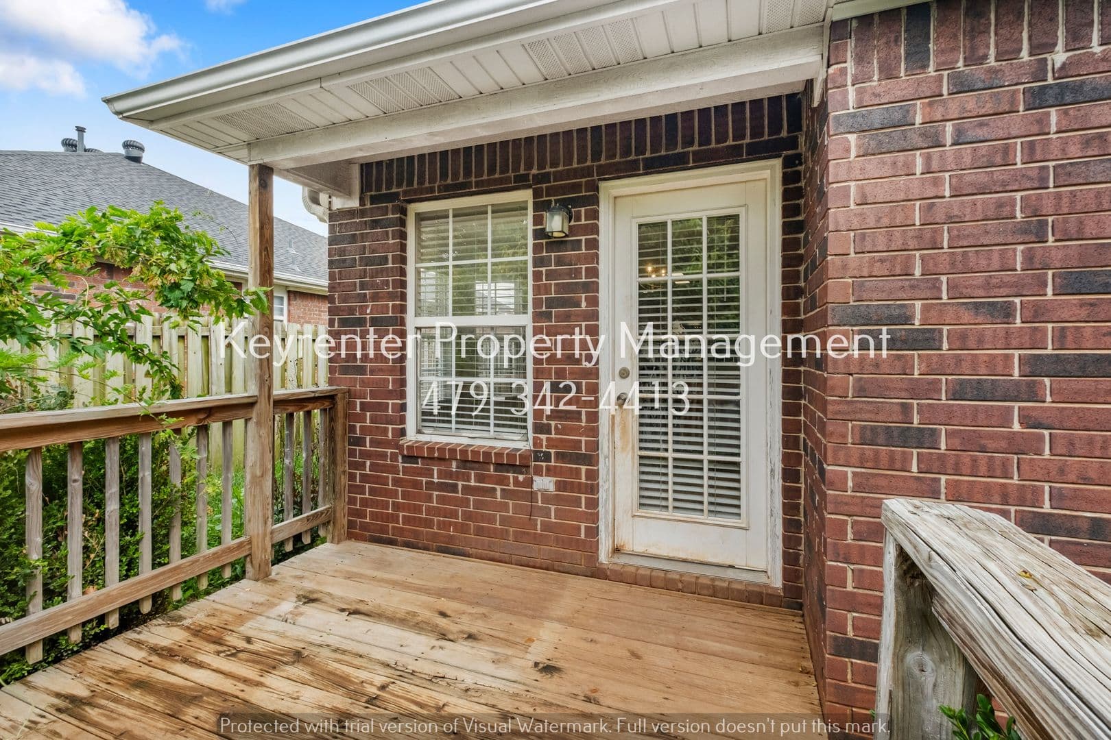 Bentonville House: 3703 Surrey Ave