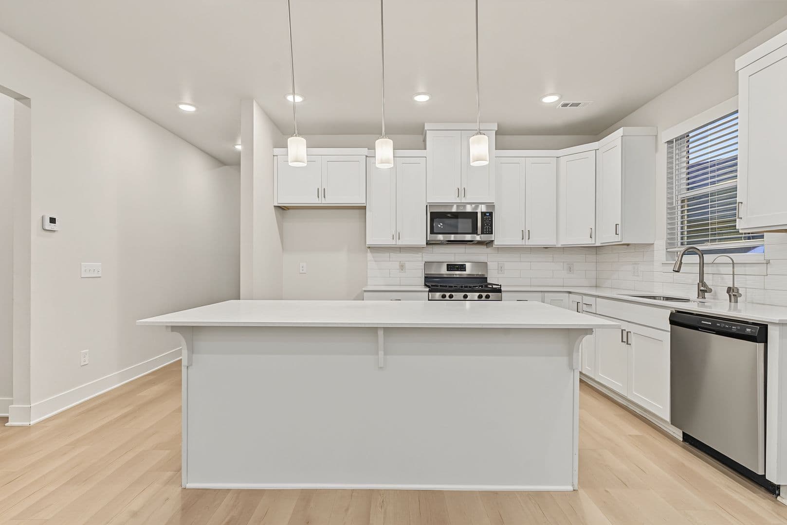 Bentonville House: 3802 SW Pinecrest Dr
