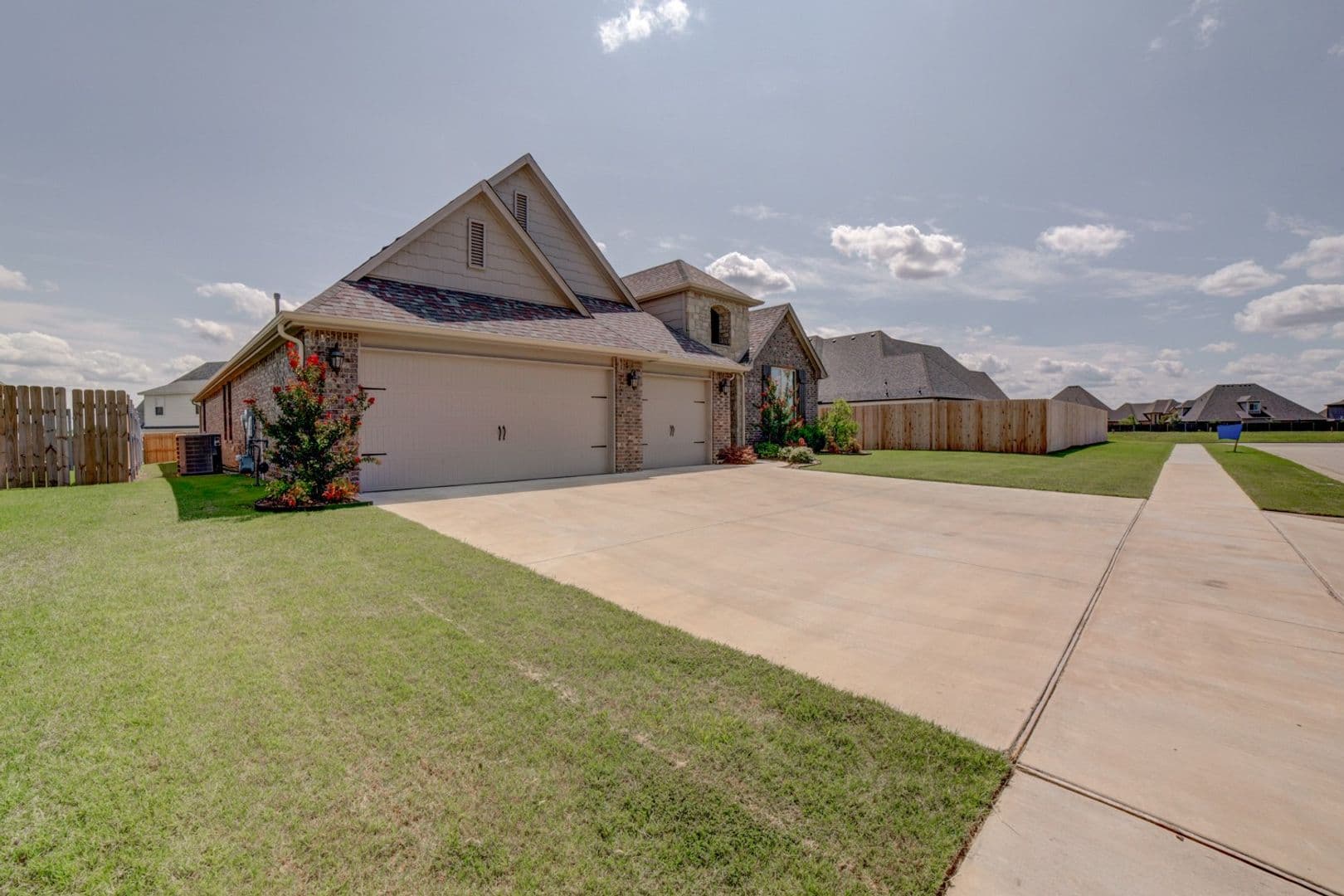 Jenks House: 424 E 129th Pl S
