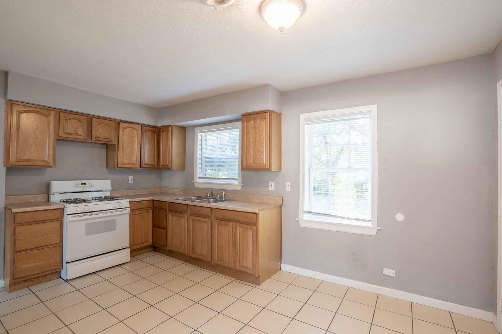 Tulsa House: 4652 N Main St