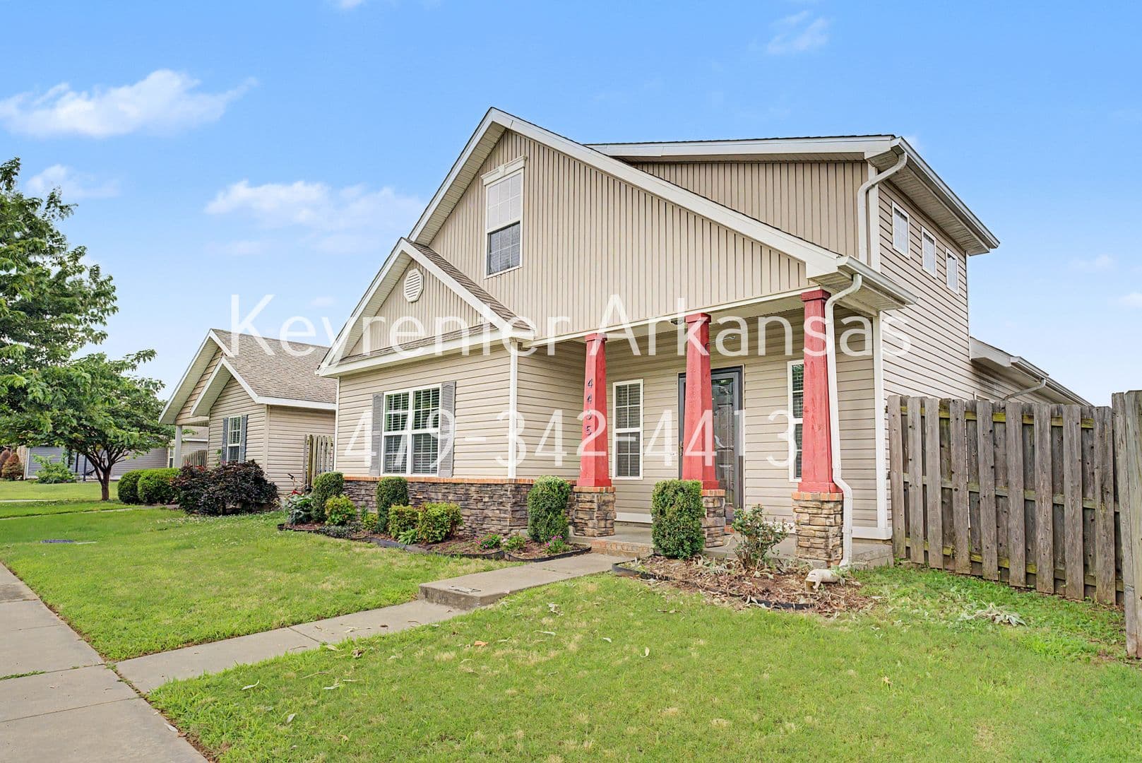Fayetteville House: 4435 W Pecan St