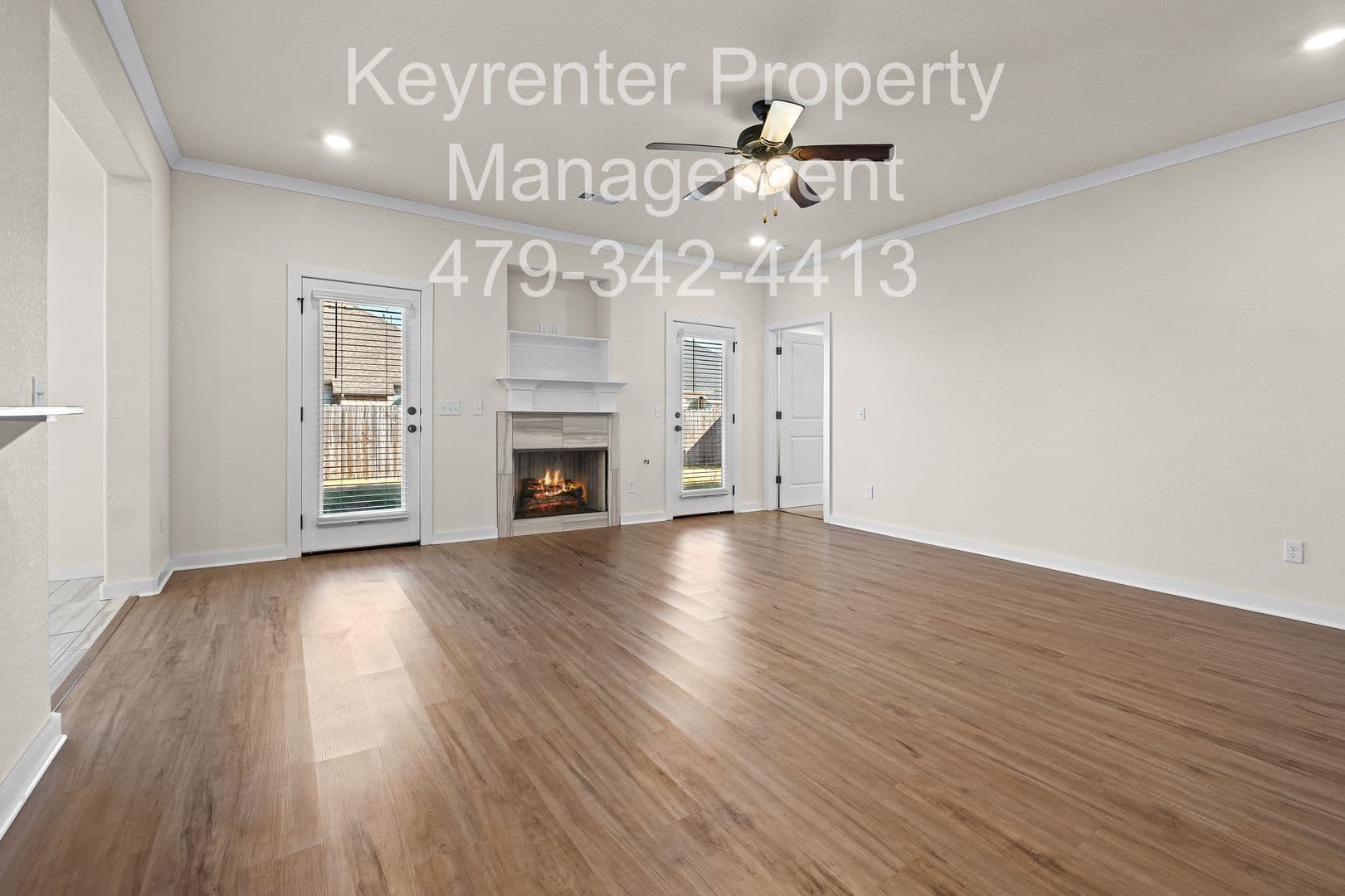 Fayetteville House: 4532 W Newton Ave