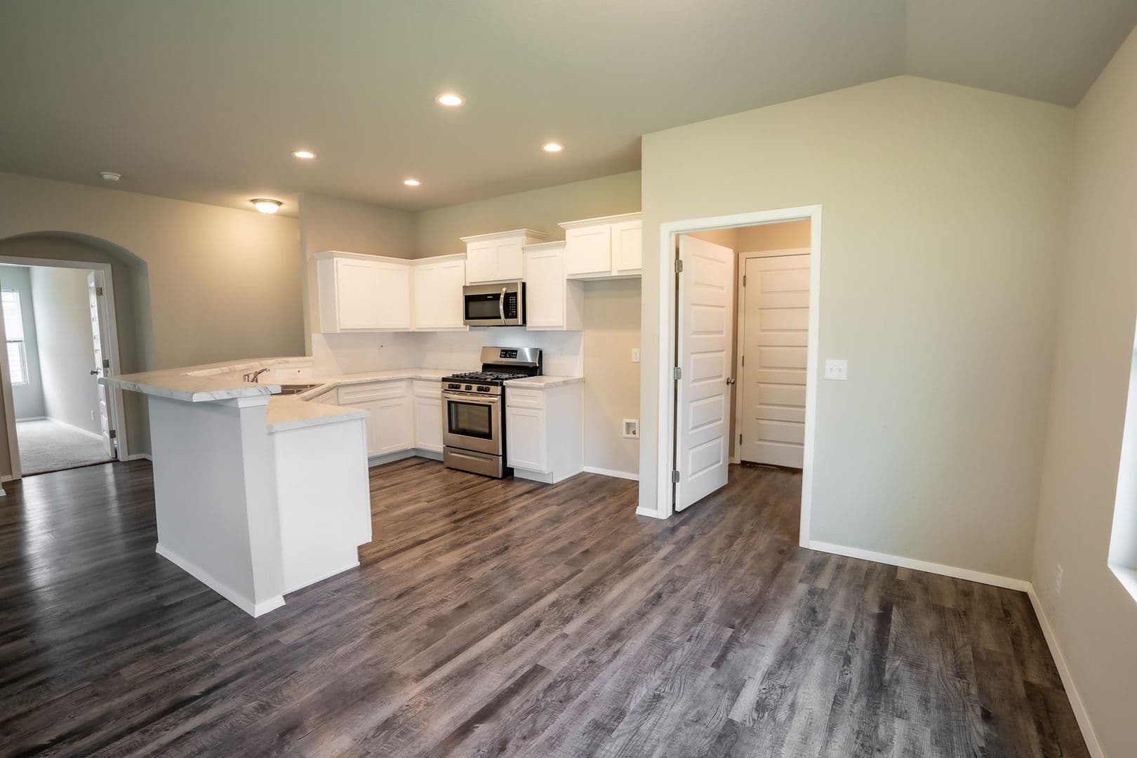 Broken Arrow House: 1529 S 31st St