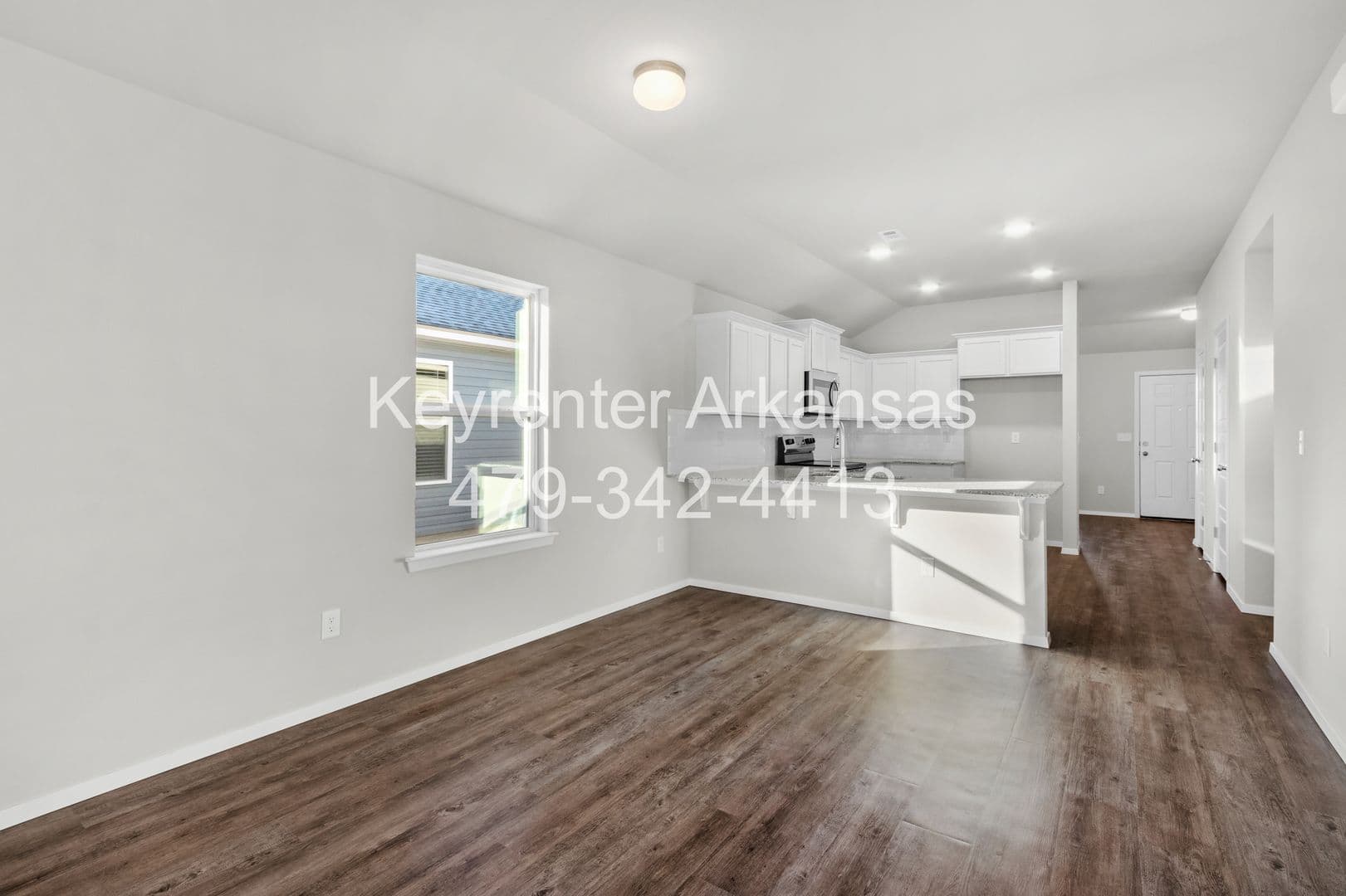 Fayetteville House: 846 E Sparrow Way