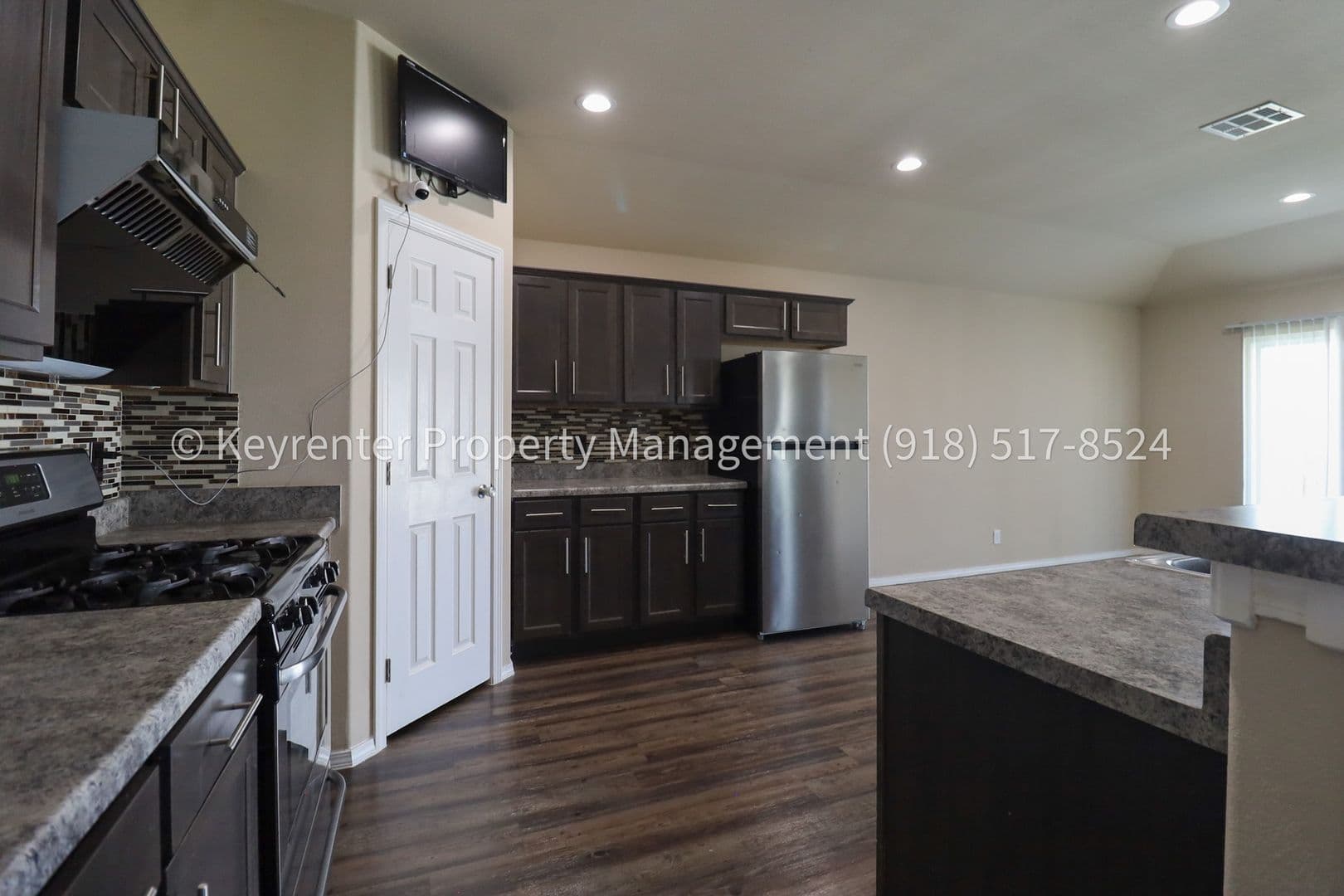 Bixby House: 6057 E 147th St S