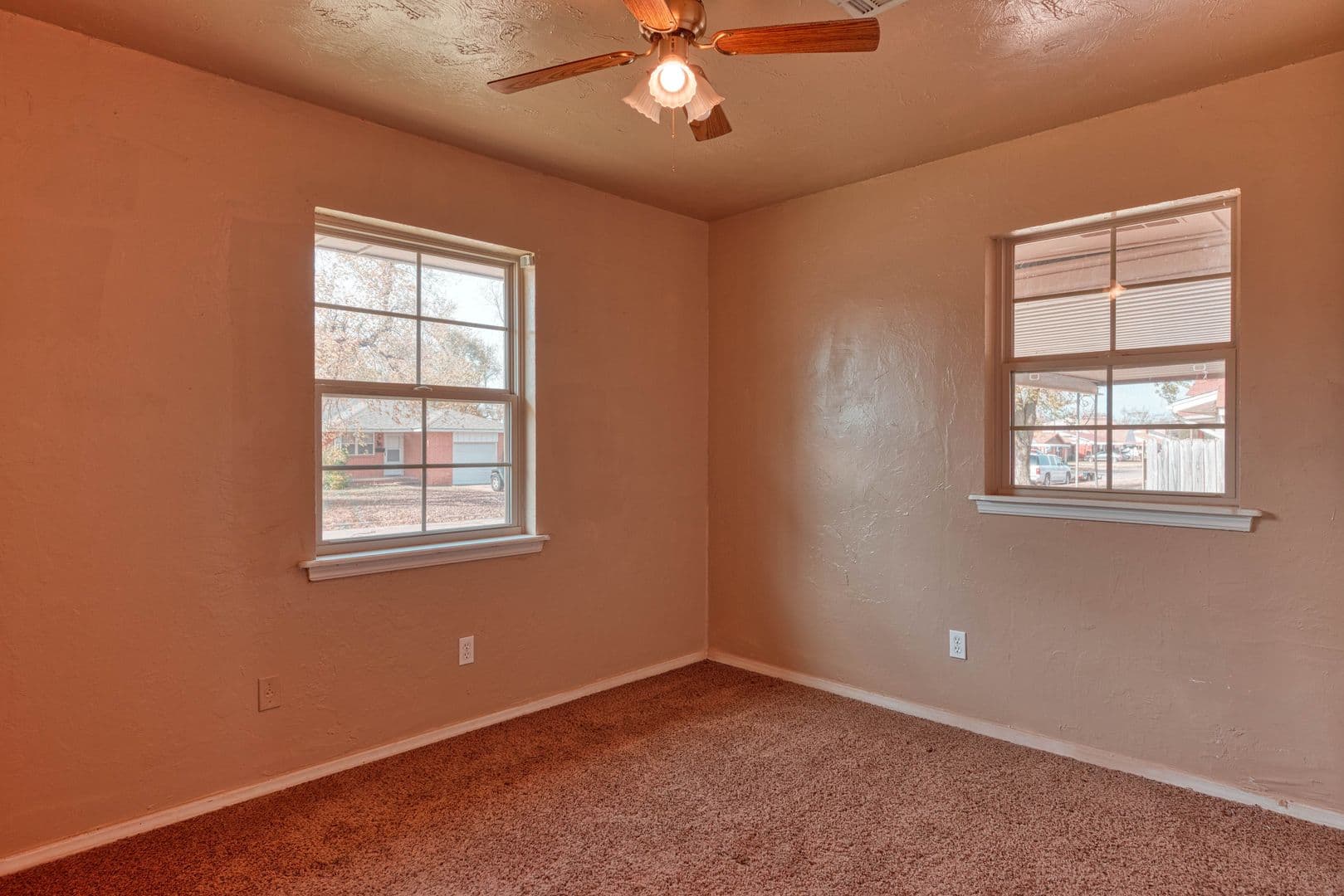 Del City House: 204 Vickie Dr