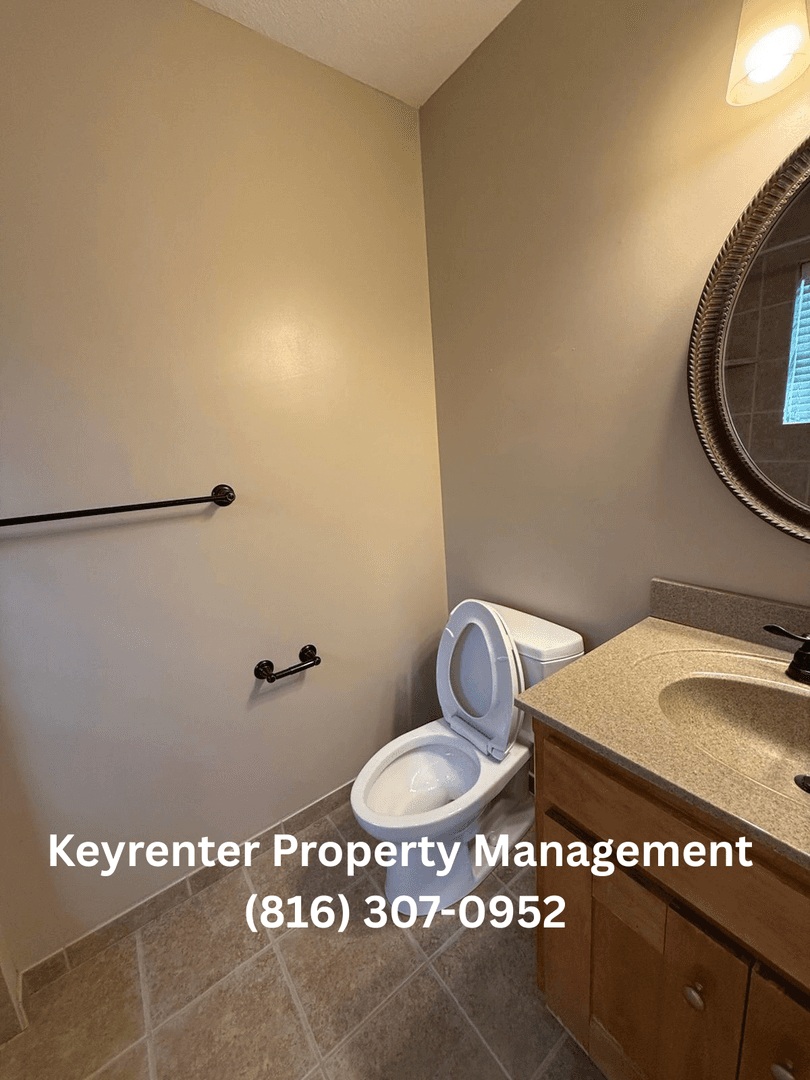 Kansas City House: 207 W 34th St