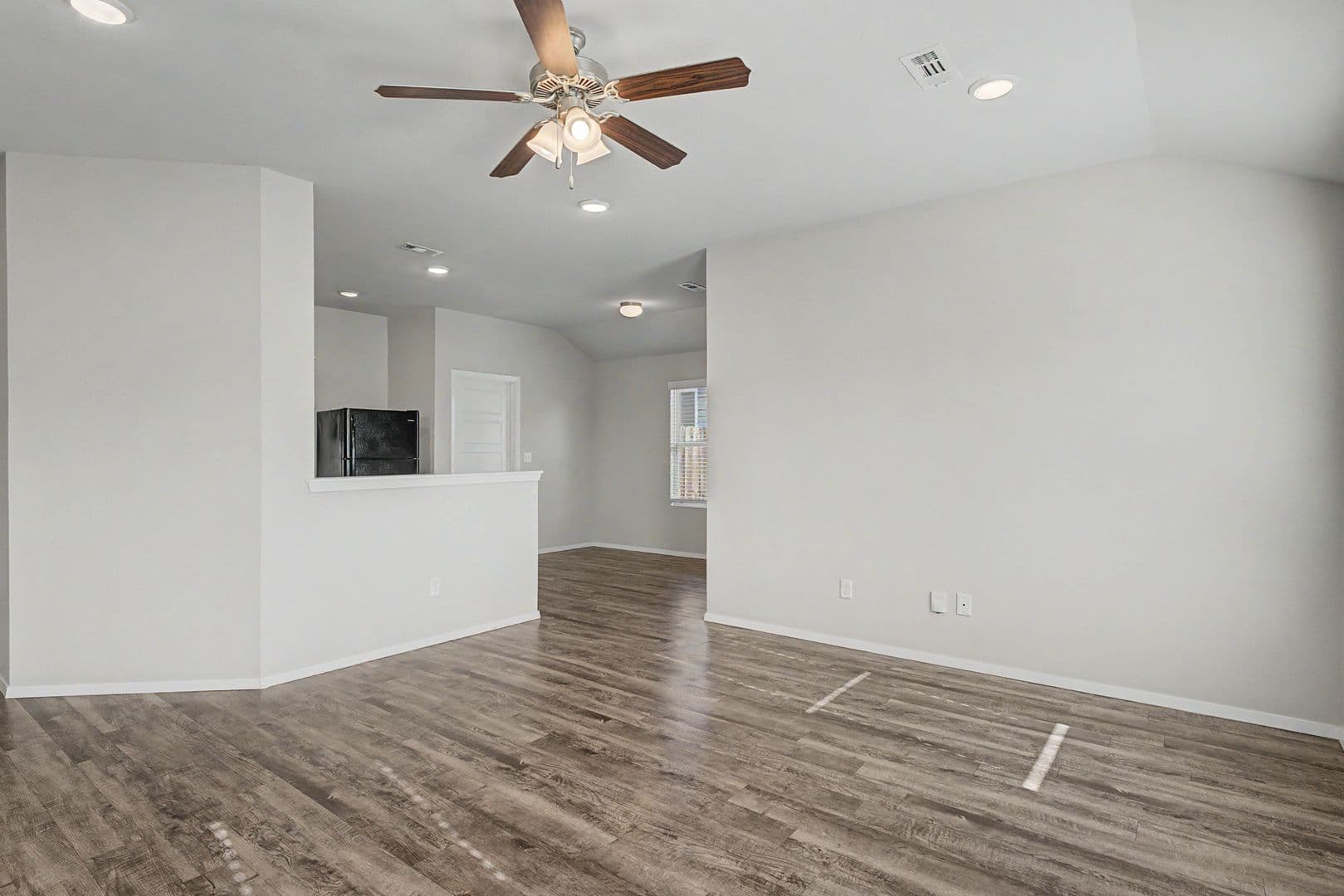 Fayetteville House: 1236 S Nighthawk