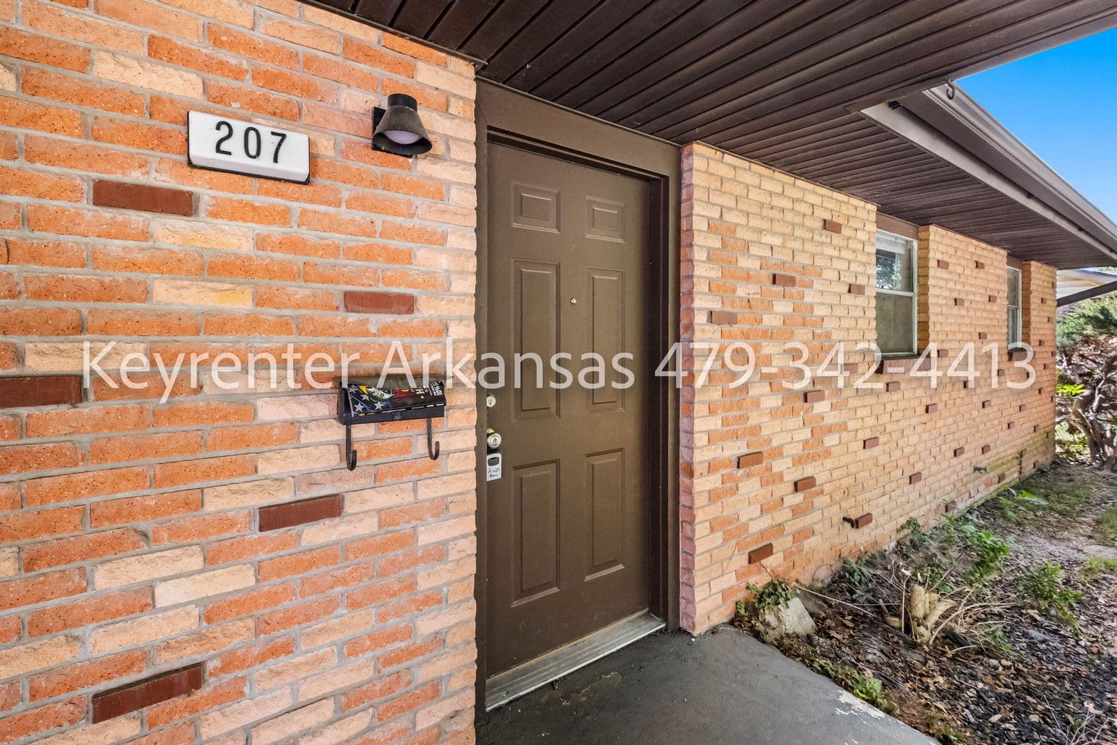 Springdale House: 207 Carlton St