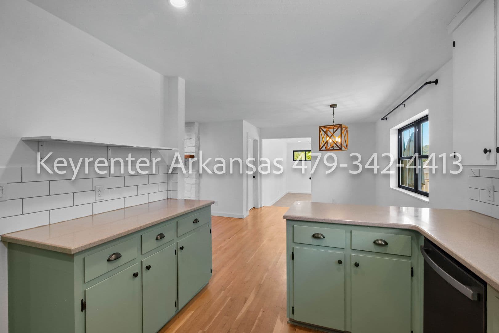 Fayetteville House: 4480 E Trough Spring Rd