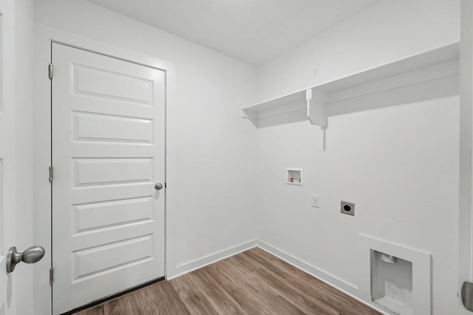 Fayetteville House: 4560 W Triangle St