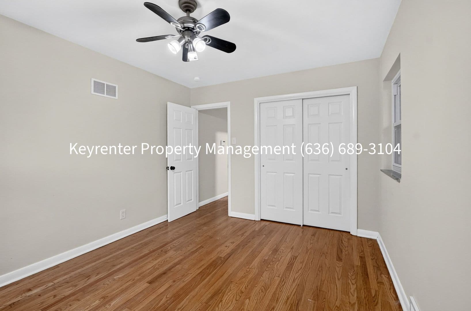 Saint Louis House: 5855 Pershing Ave