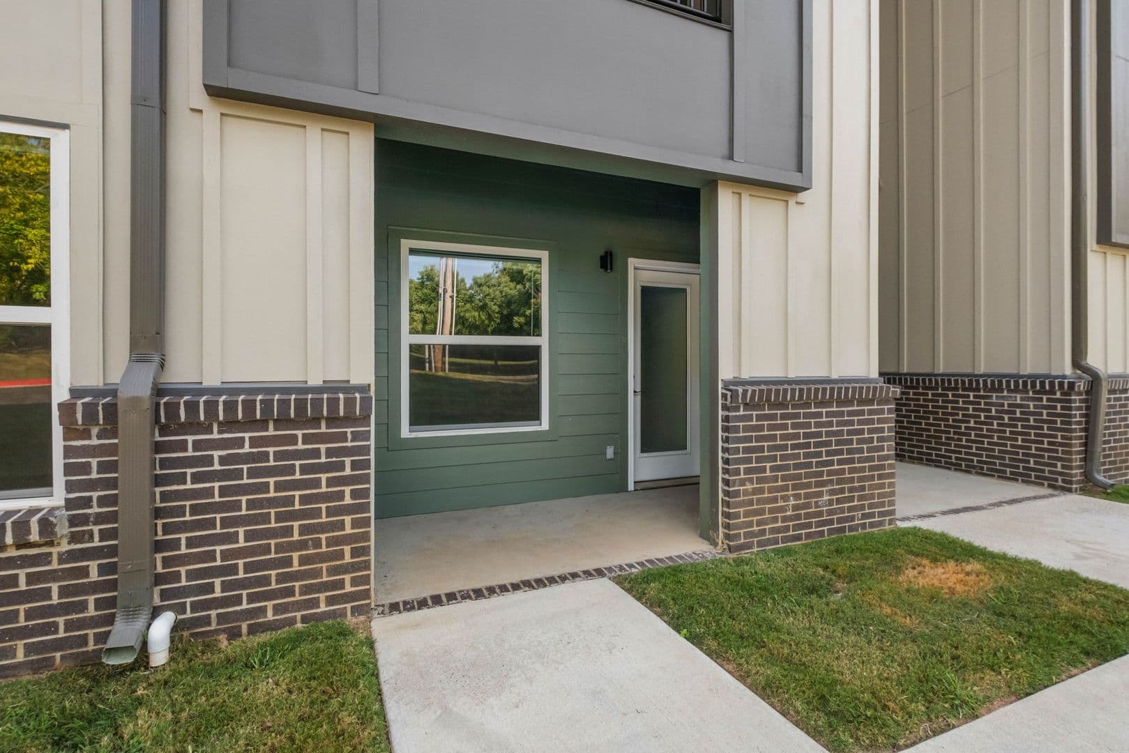 Fayetteville Apartment: 1096 S Bacardi Ave