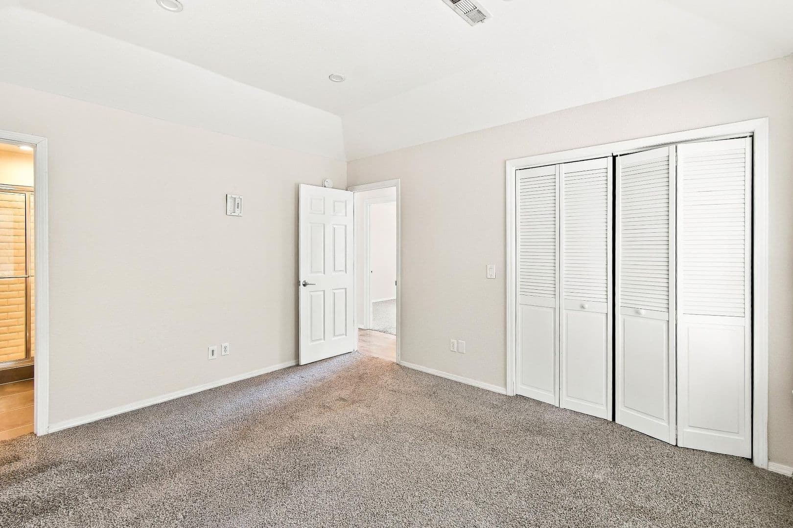 Fayetteville House: 1243 Oleander Lane