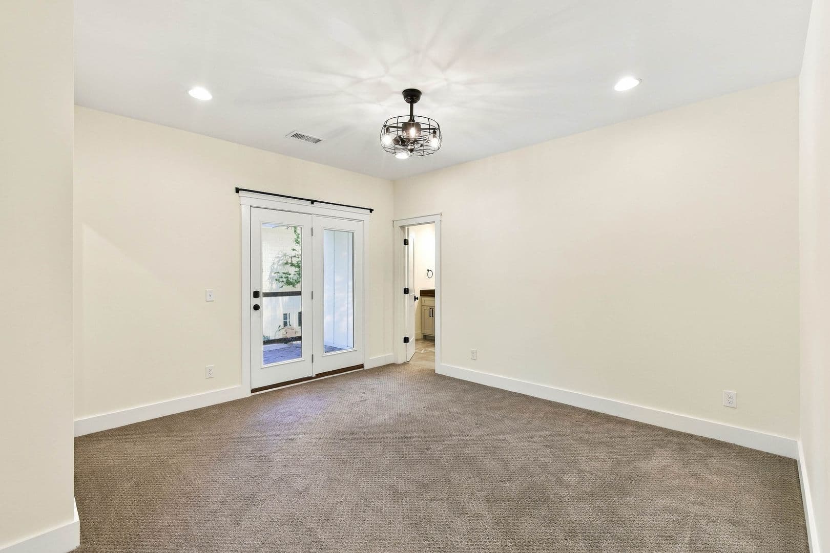 Fayetteville Apartment: 215 E Center St