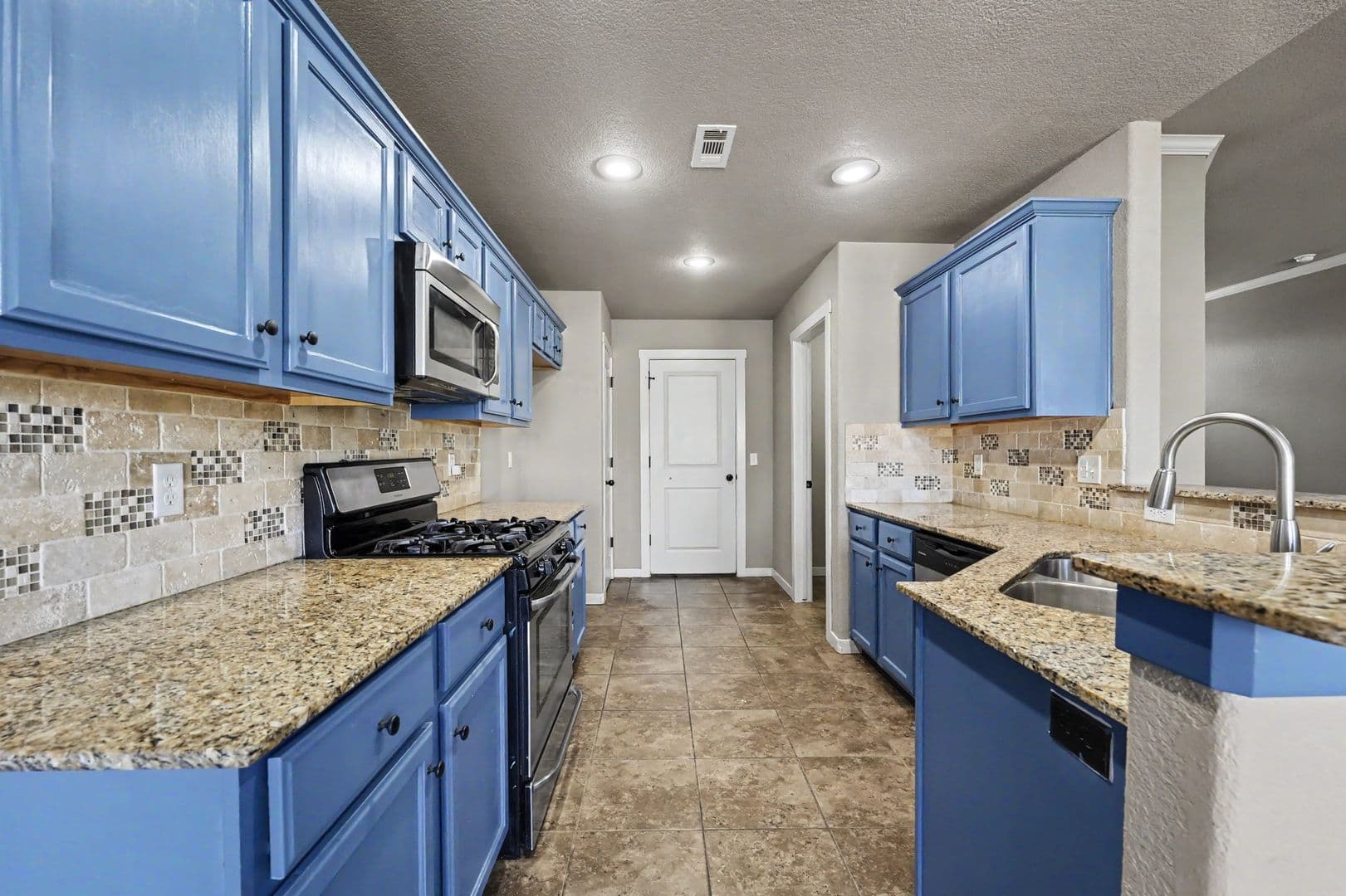 Springdale House: 3862 Kirkbridge Pl
