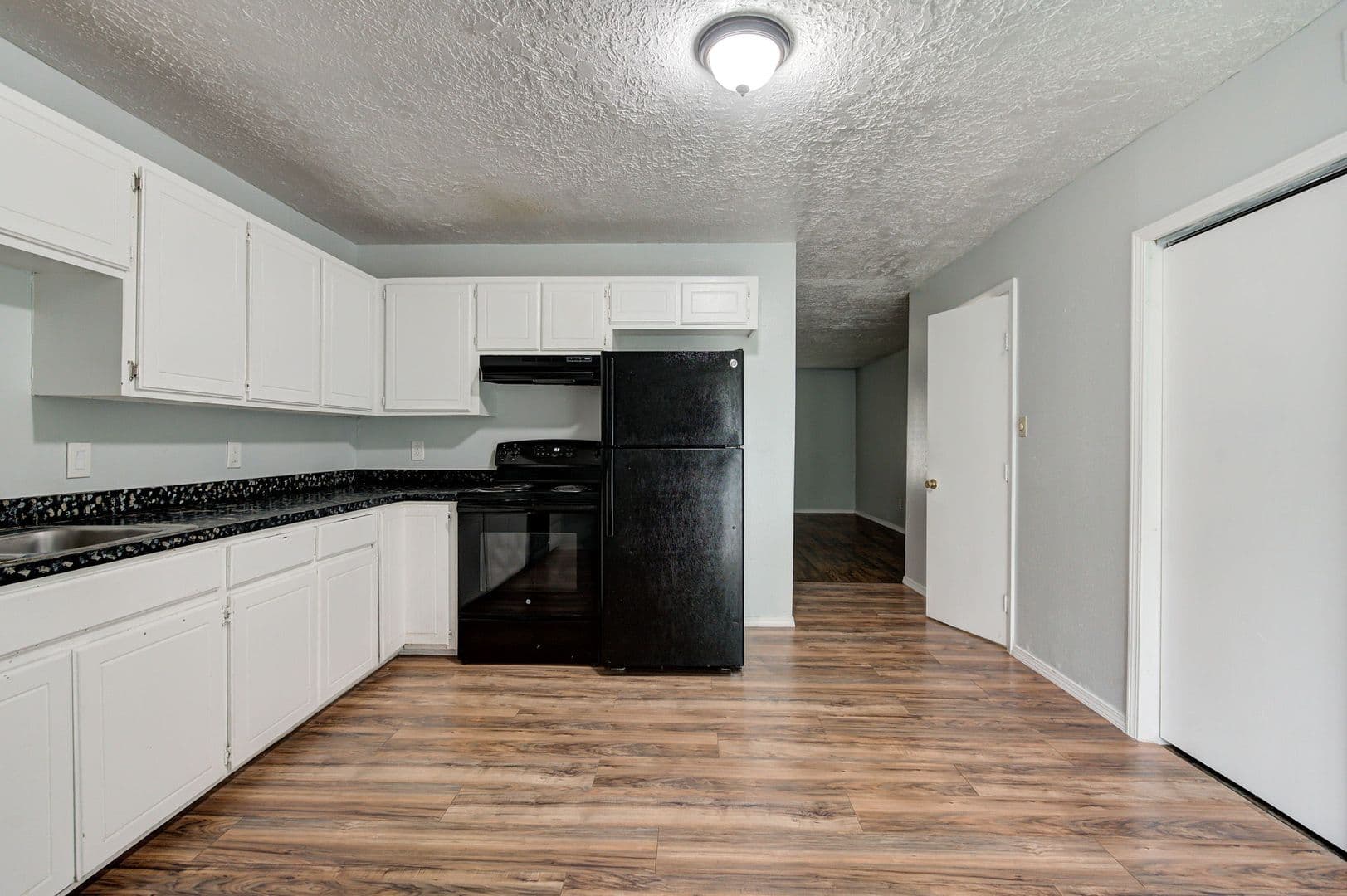 Norman Multiplex: 1709 Beaumont Dr