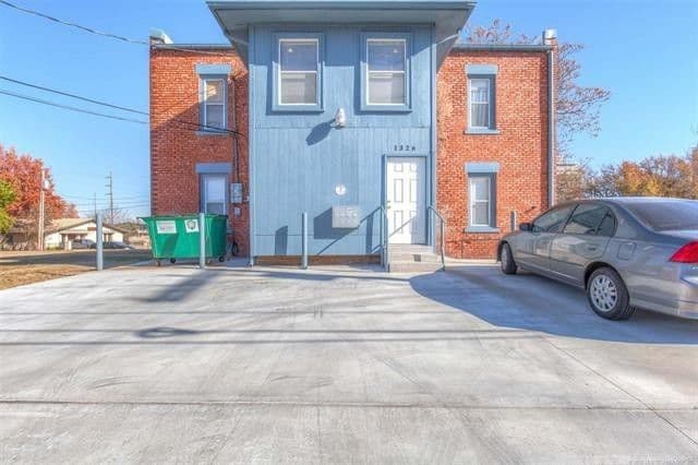 Tulsa Apartment: 1326 S Carthage Ave