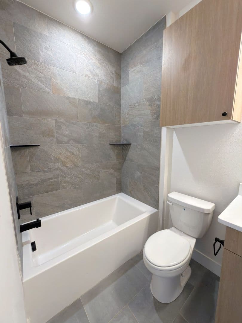 Rogers Townhome: 3602 W Persimmon St