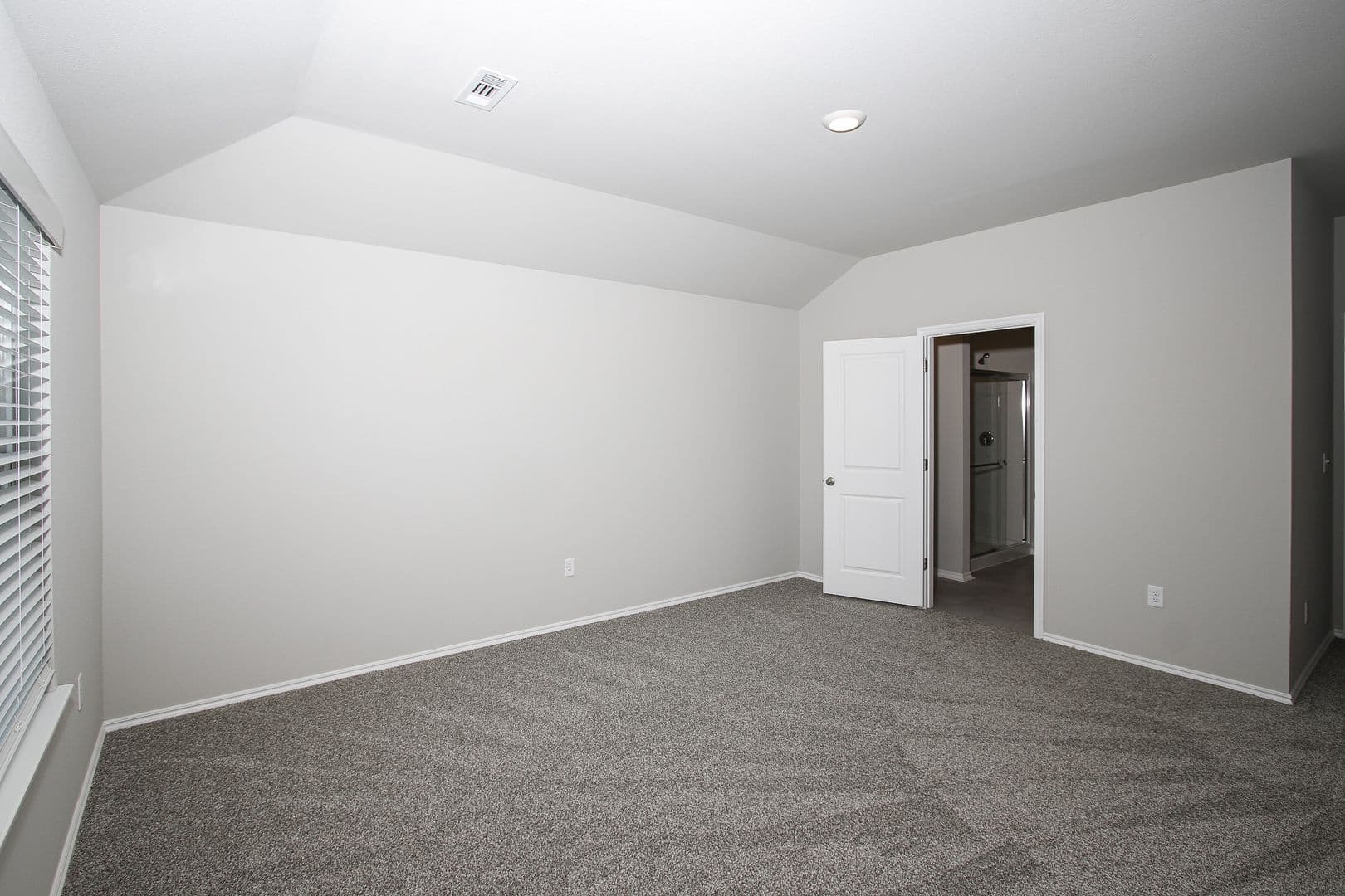 Gentry House: 606 Comanche Dr