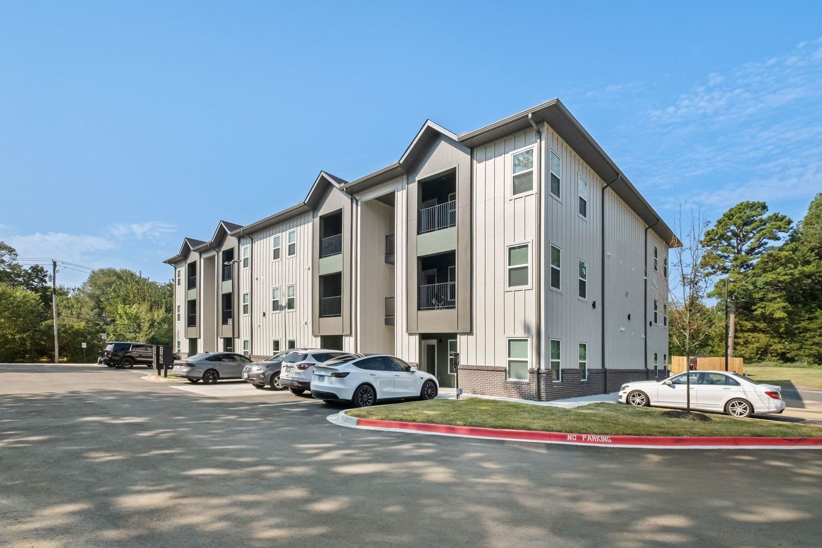 Fayetteville Apartment: 1096 S Bacardi Ave