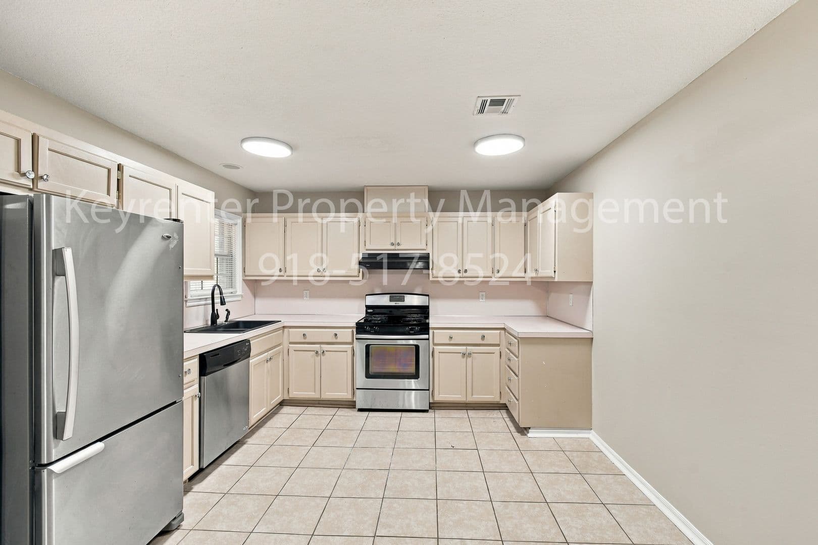 Tulsa House: 35 S Joplin Ave