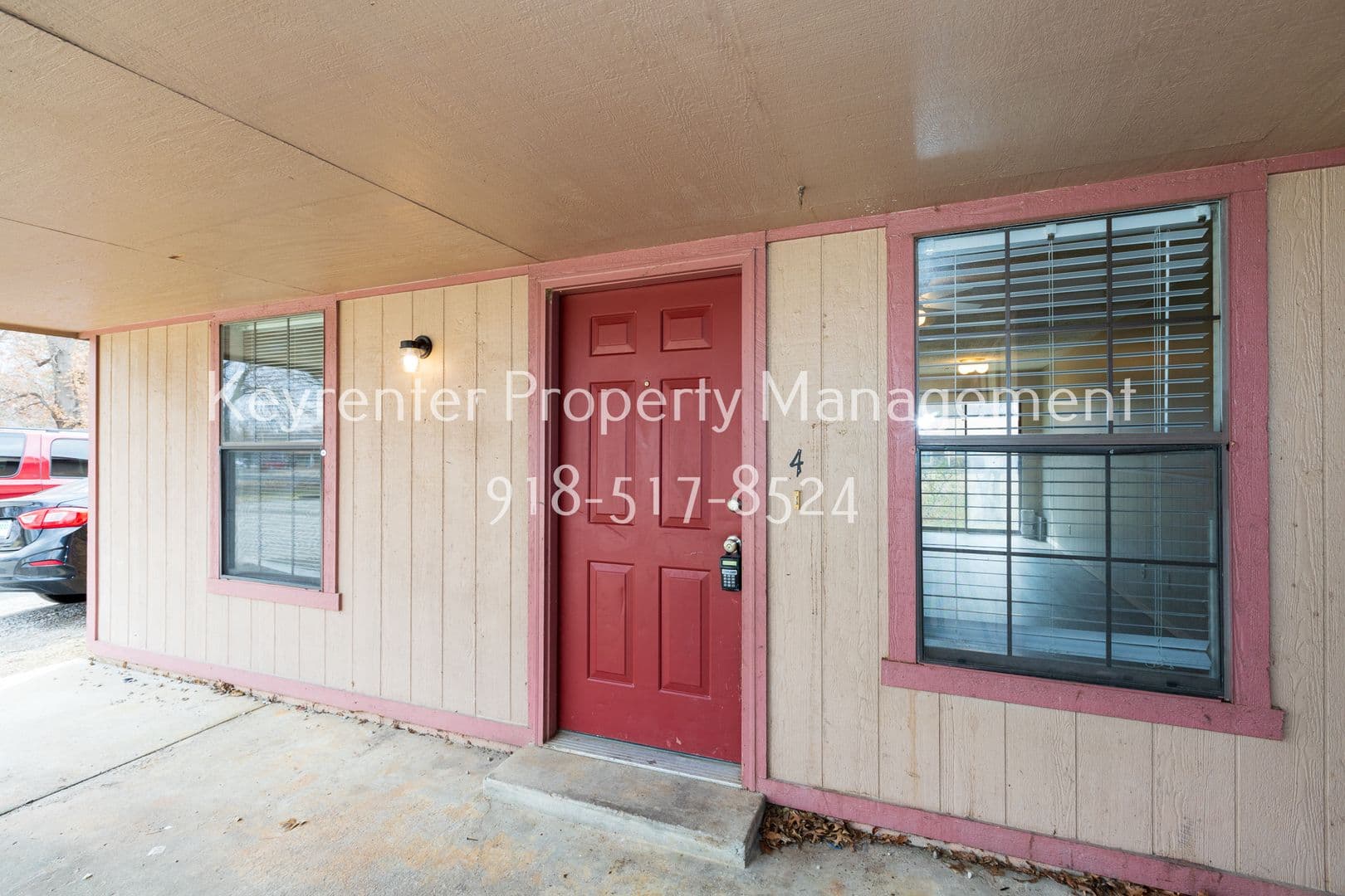 Claremore Apartment: 1421 W Lillian St