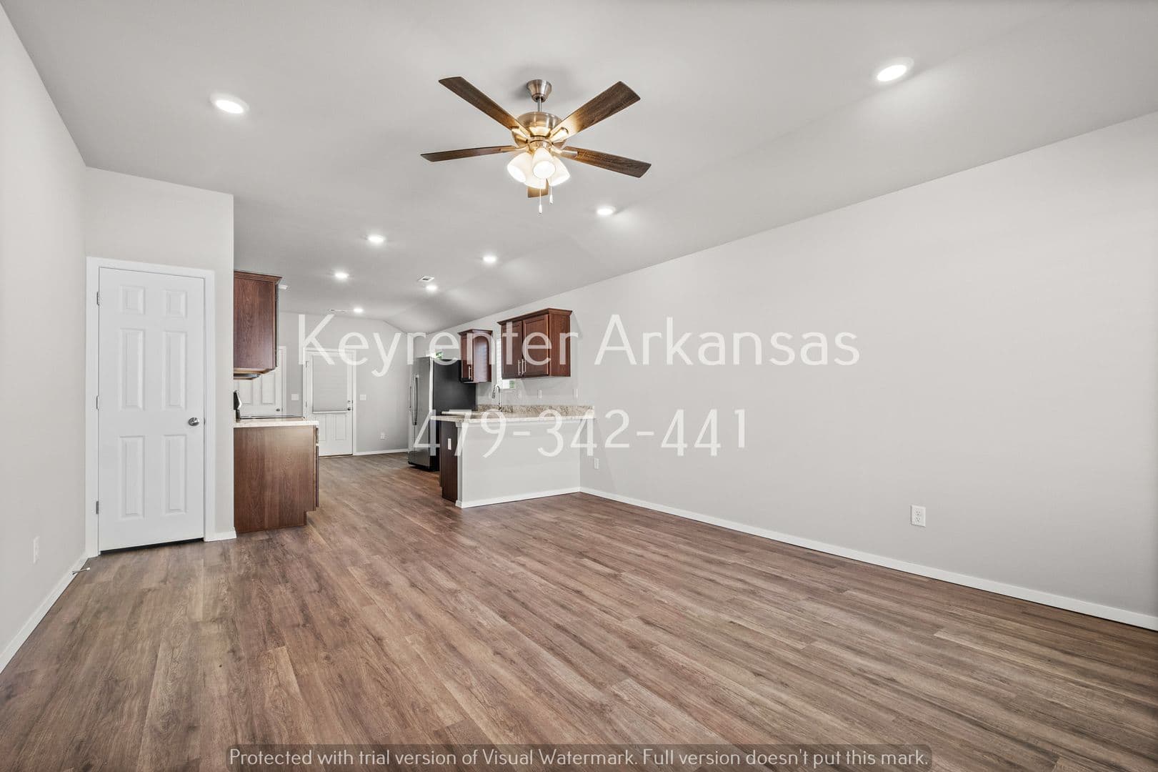 Fayetteville House: 2476 N Raven Ln