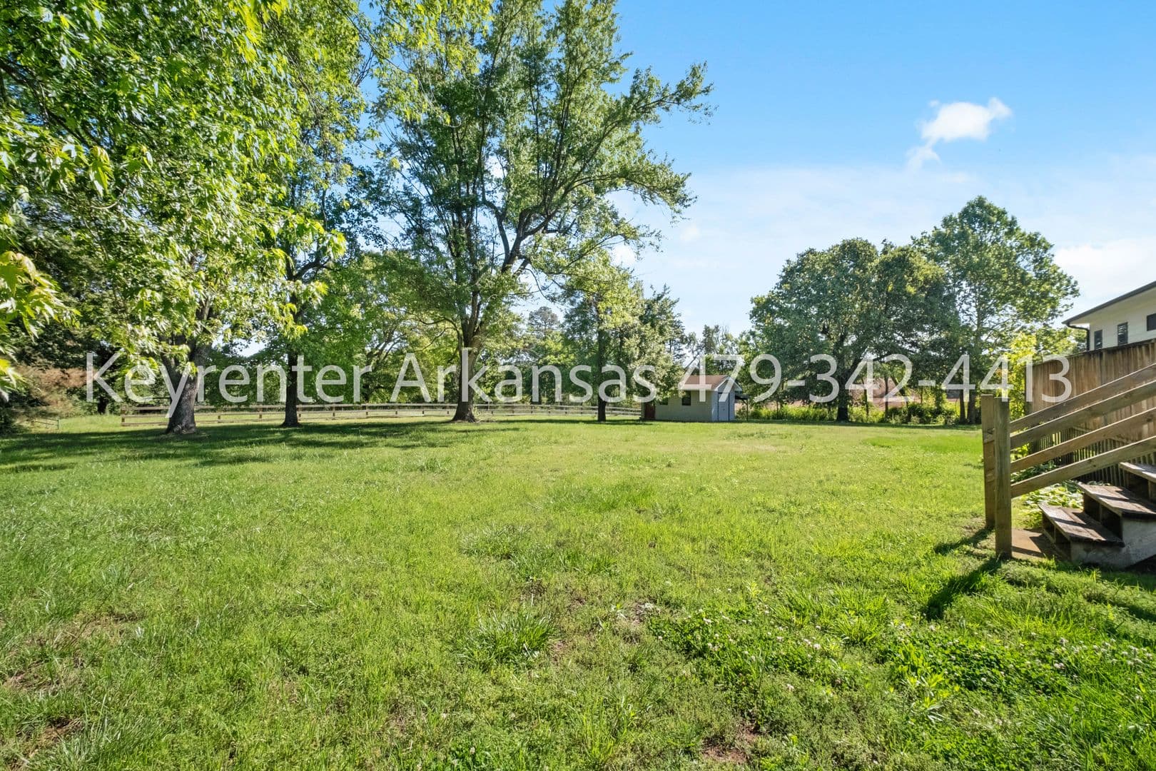 Fayetteville House: 4480 E Trough Spring Rd
