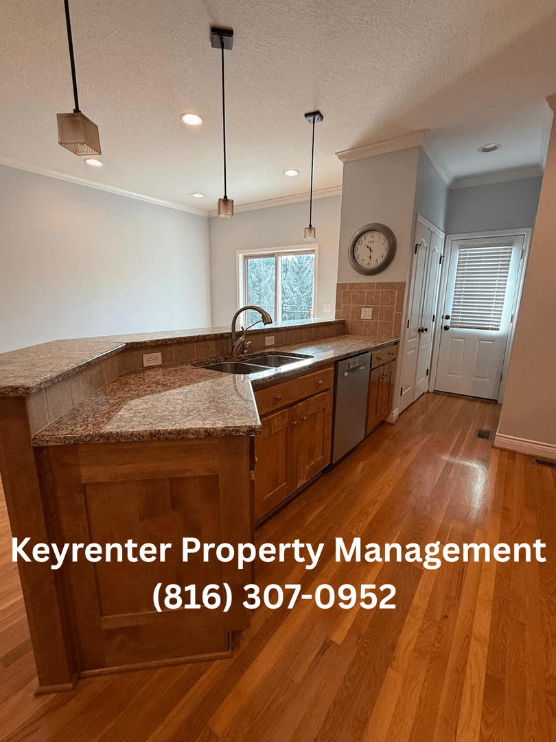 Kansas City House: 207 W 34th St