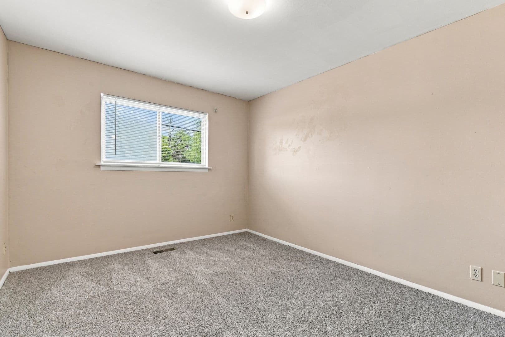Tulsa House: 5320 S 67th E Pl
