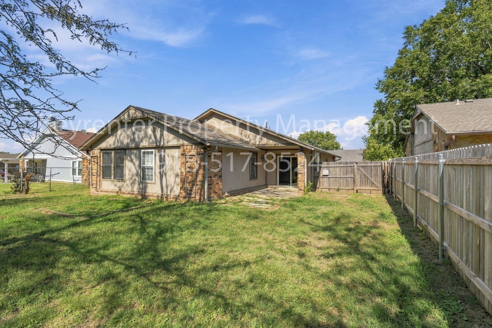 Broken Arrow House: 2505 E Princeton St
