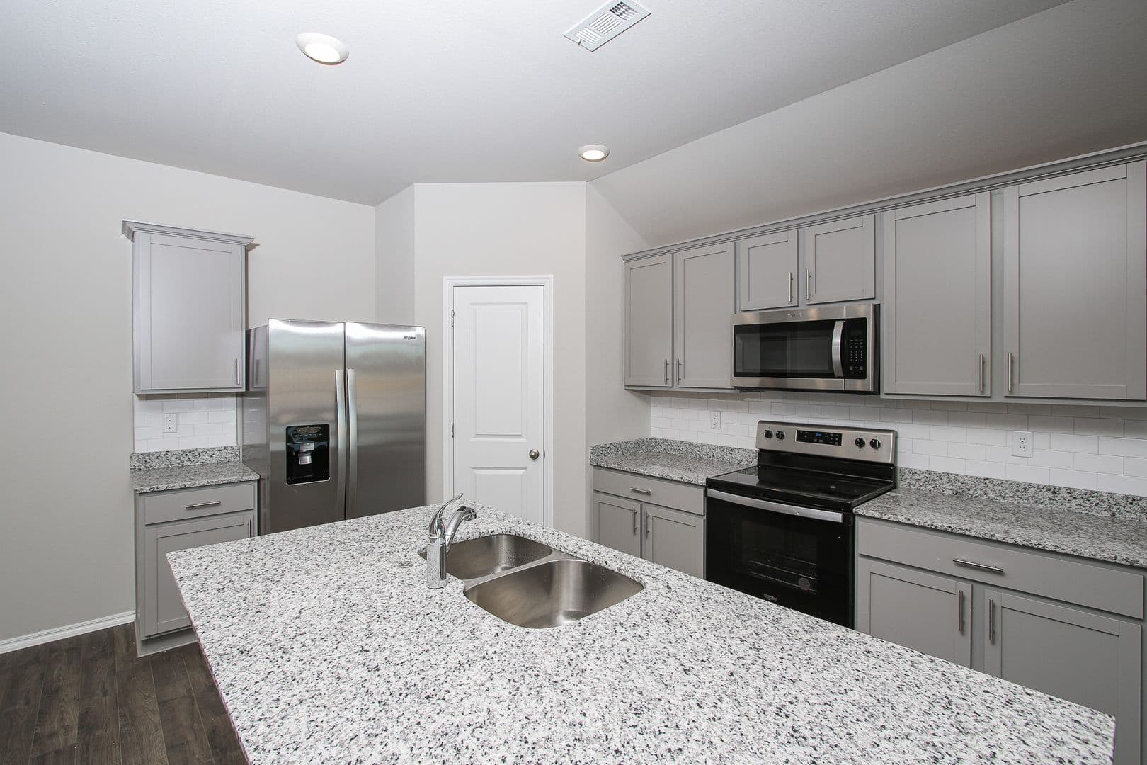 Gentry House: 606 Comanche Dr