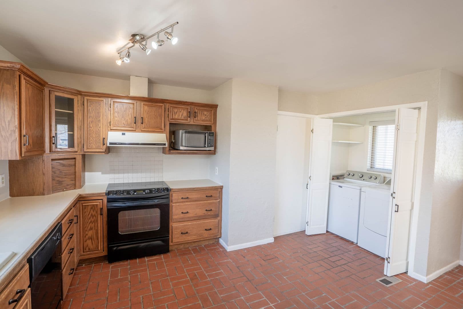 Tulsa House: 4132 E 48th Pl