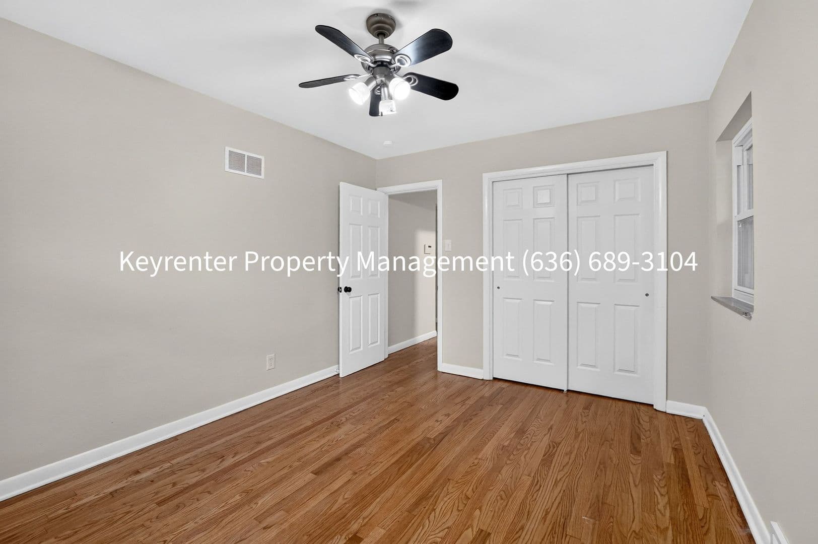 Saint Louis House: 5855 Pershing Ave