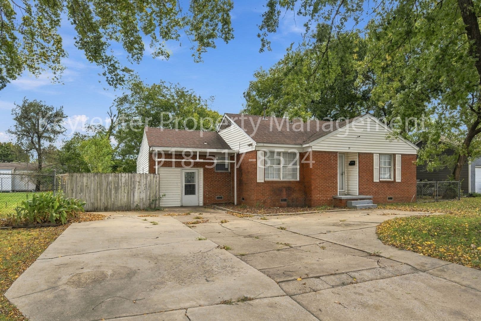 Tulsa House: 35 S Joplin Ave