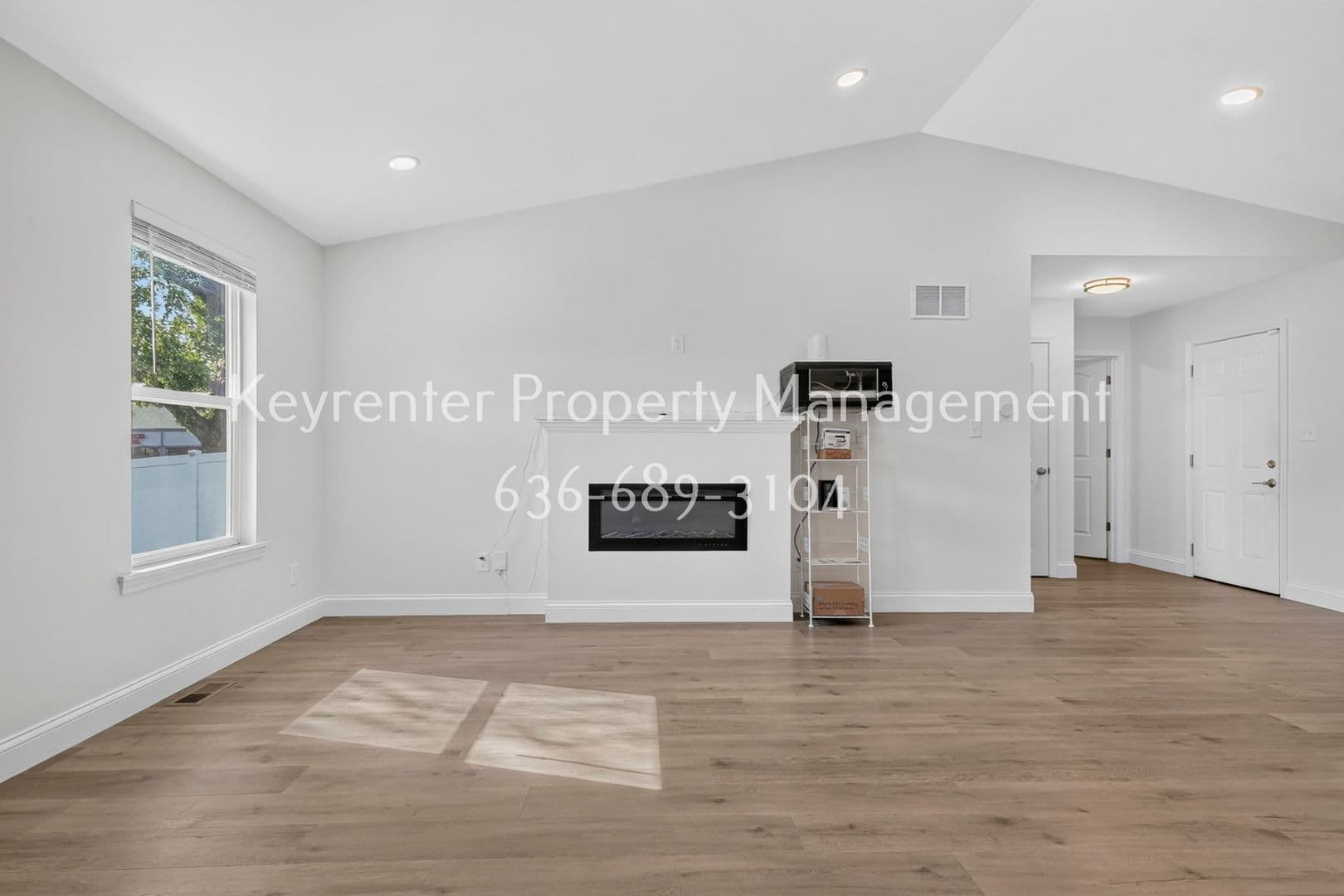 Hazelwood House: 926 Townhouse Ln