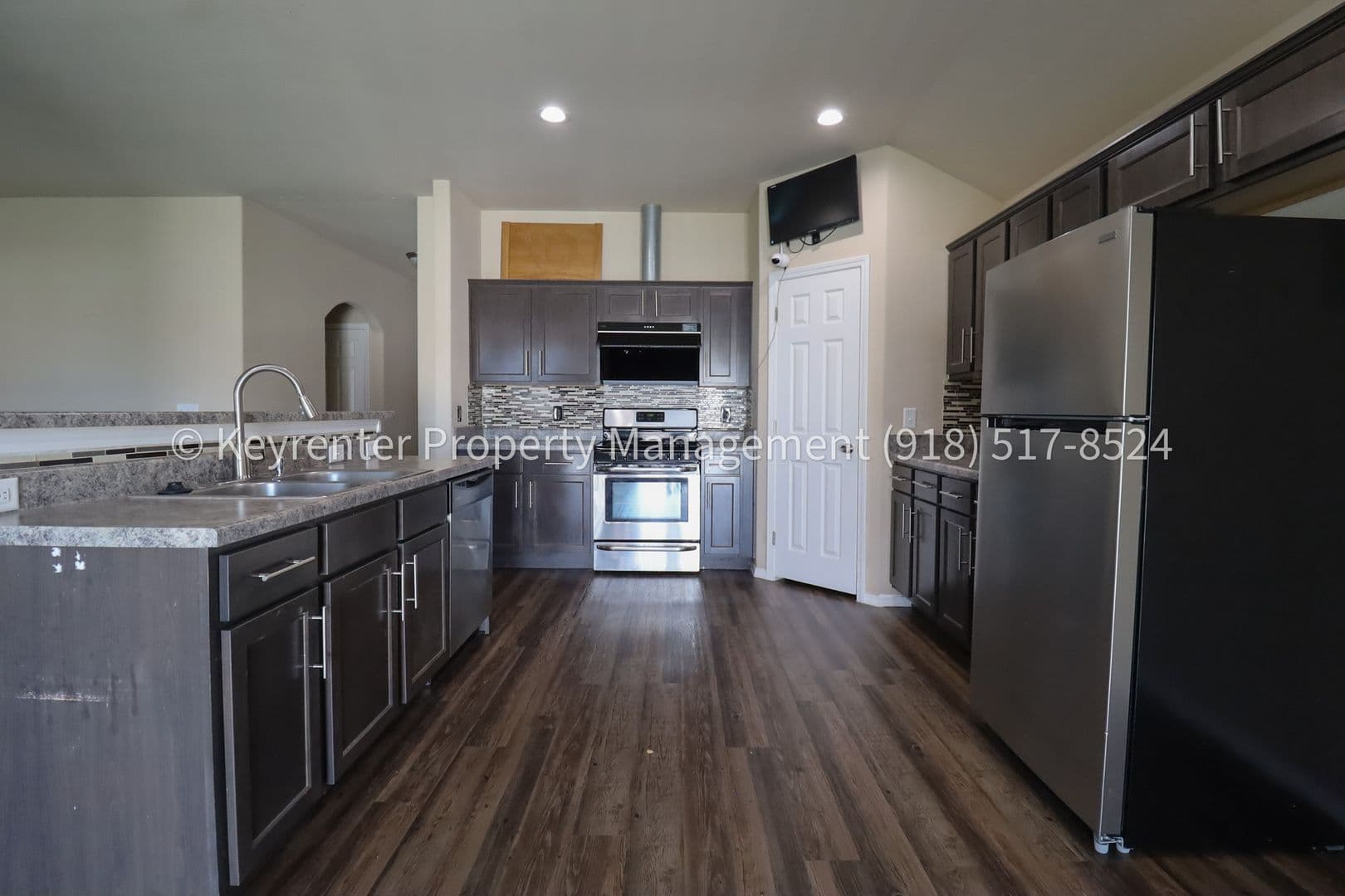 Bixby House: 6057 E 147th St S