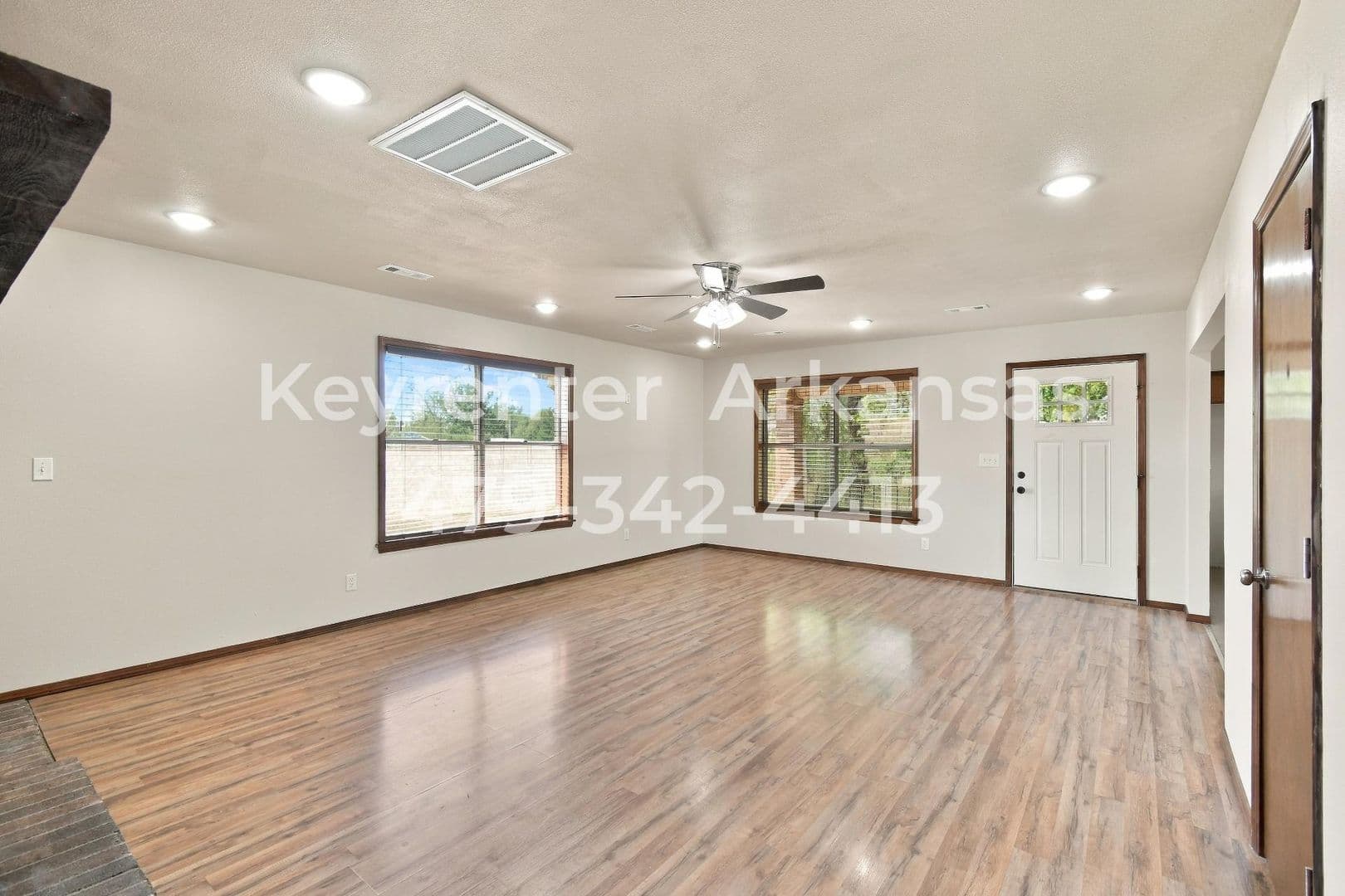 Bentonville House: 13917 Rolling Hills Rd