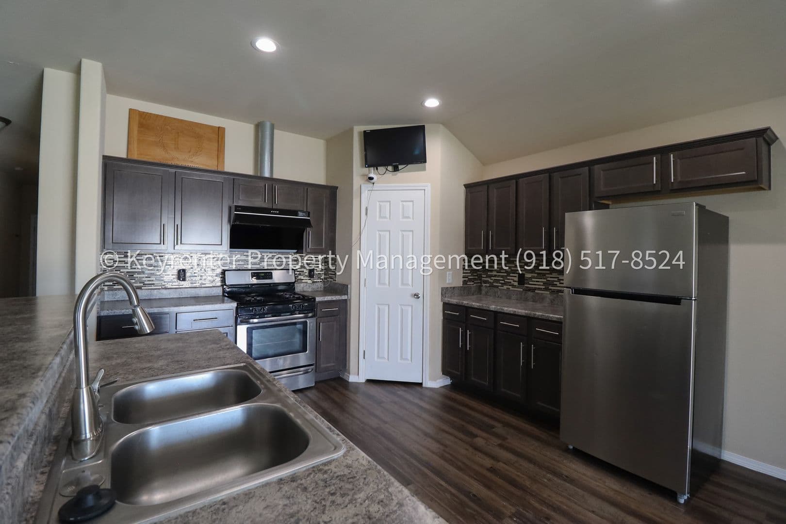 Bixby House: 6057 E 147th St S