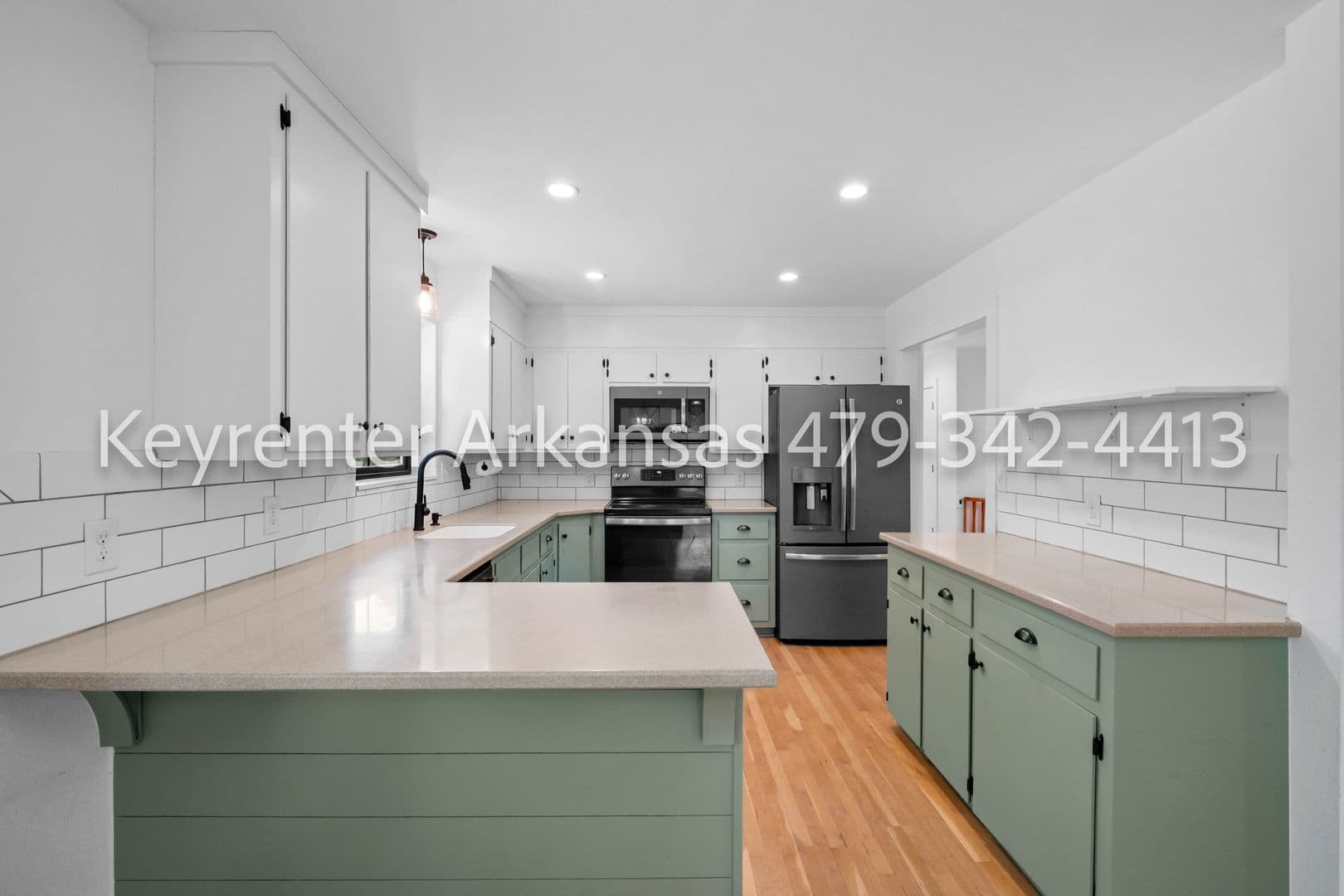 Fayetteville House: 4480 E Trough Spring Rd
