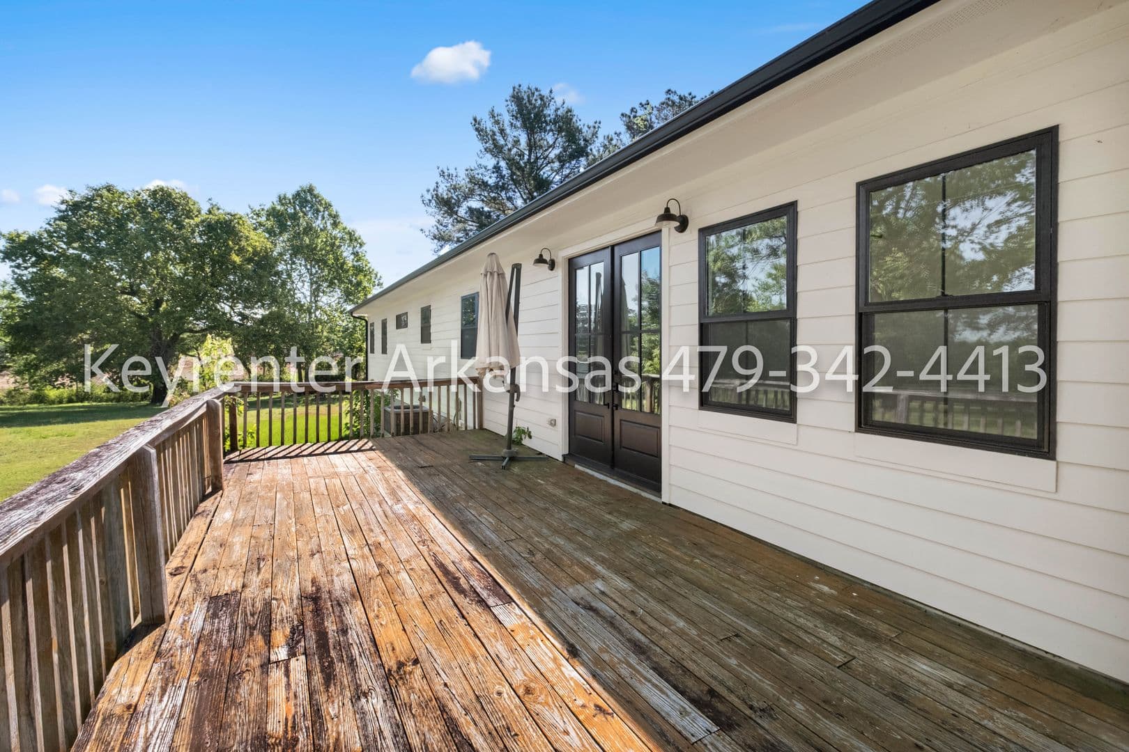 Fayetteville House: 4480 E Trough Spring Rd