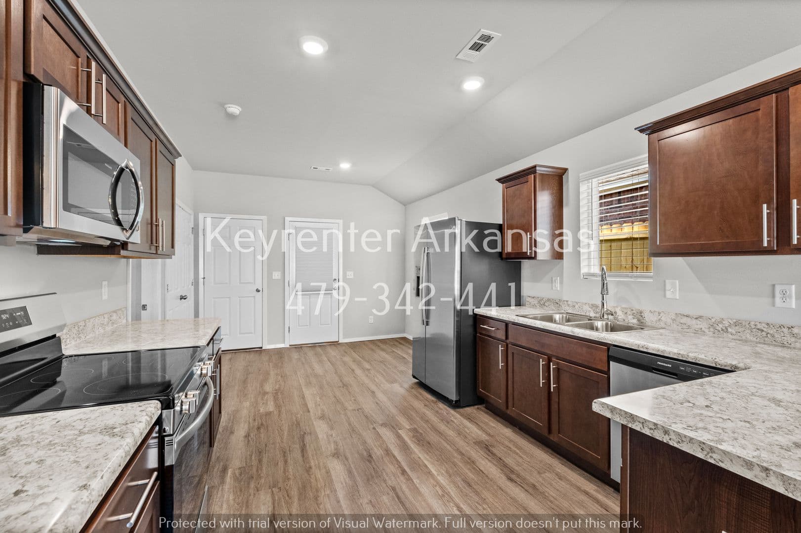 Fayetteville House: 2476 N Raven Ln