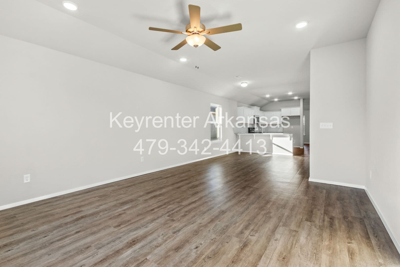 Fayetteville House: 846 E Sparrow Way
