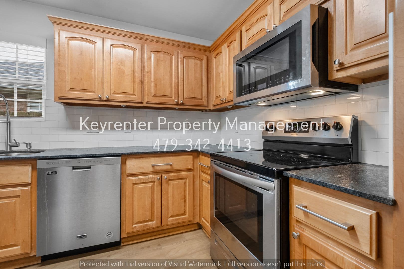 Bentonville House: 3703 Surrey Ave